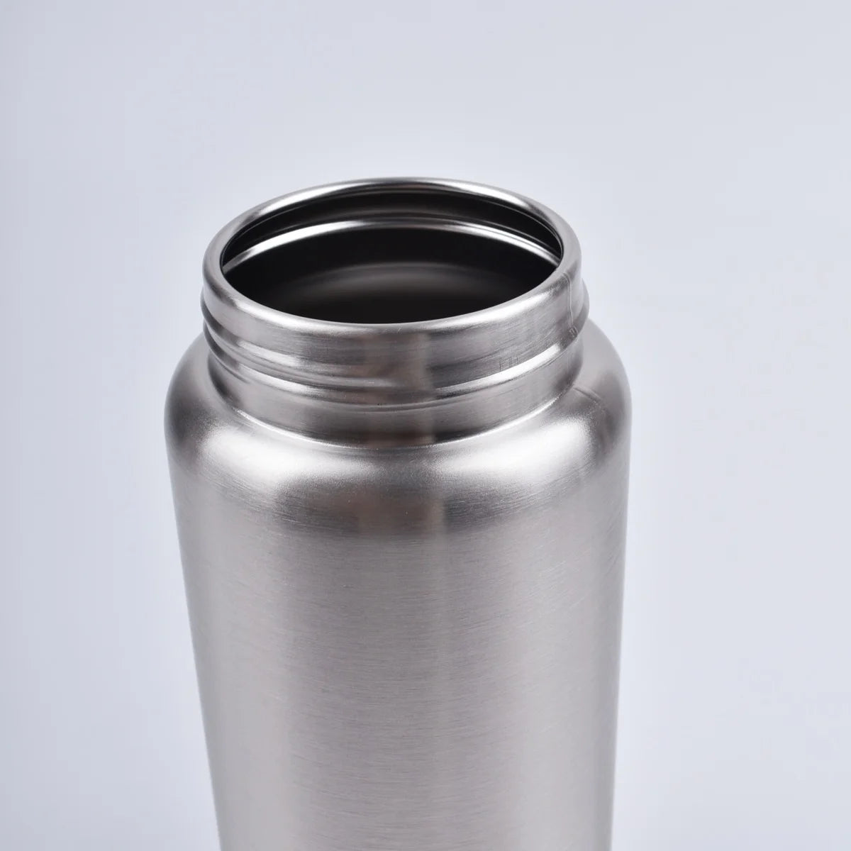1pc Large Capacity Stainless Steel Sport Water Bottle Single-layer Rugged Water Cup Metal Flask Drinkware Camping Sports Gym